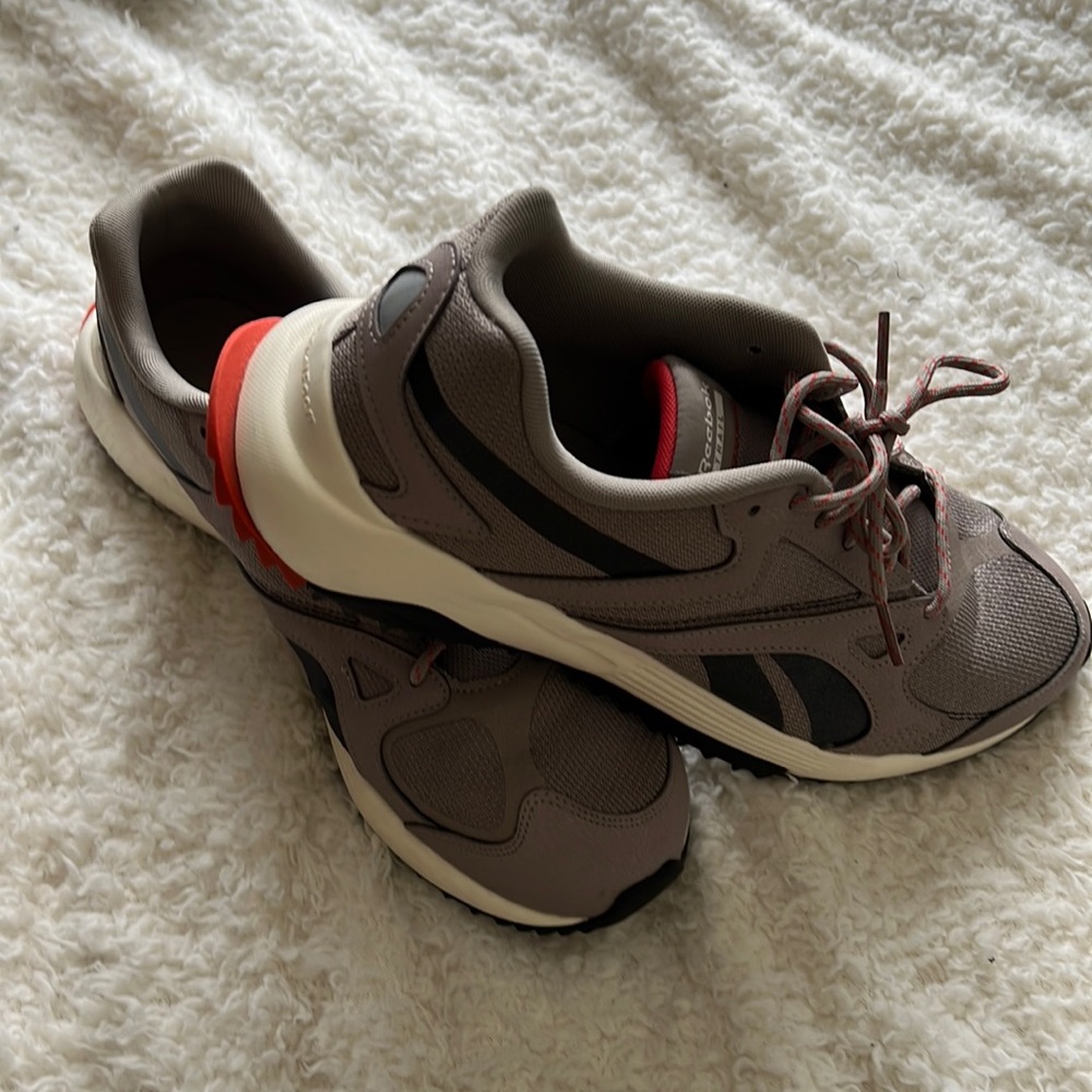 Reebok trail grey and orange size 11